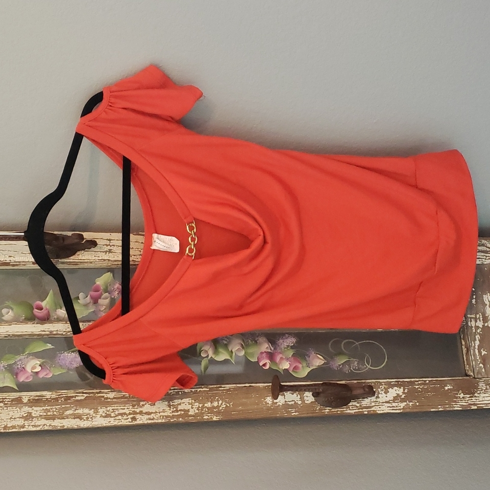 Woman's Cold-shoulder Top - Picture 4 of 16